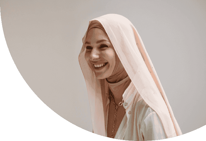 Tips Memilih Hijab Agar Rambut Tidak Rusak dan Berketombe